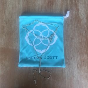 Kendra Scott necklace