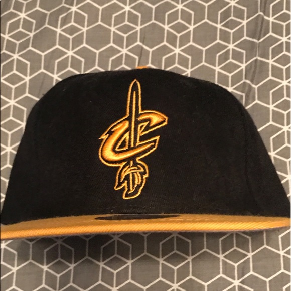 Cleveland Cavaliers SnapBack - Picture 2 of 2