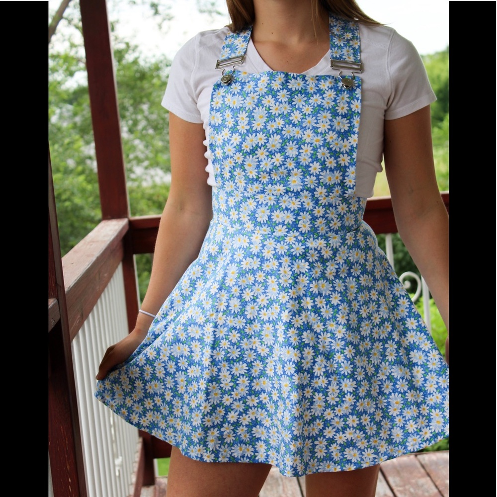 Cute blue and daisy pinafore