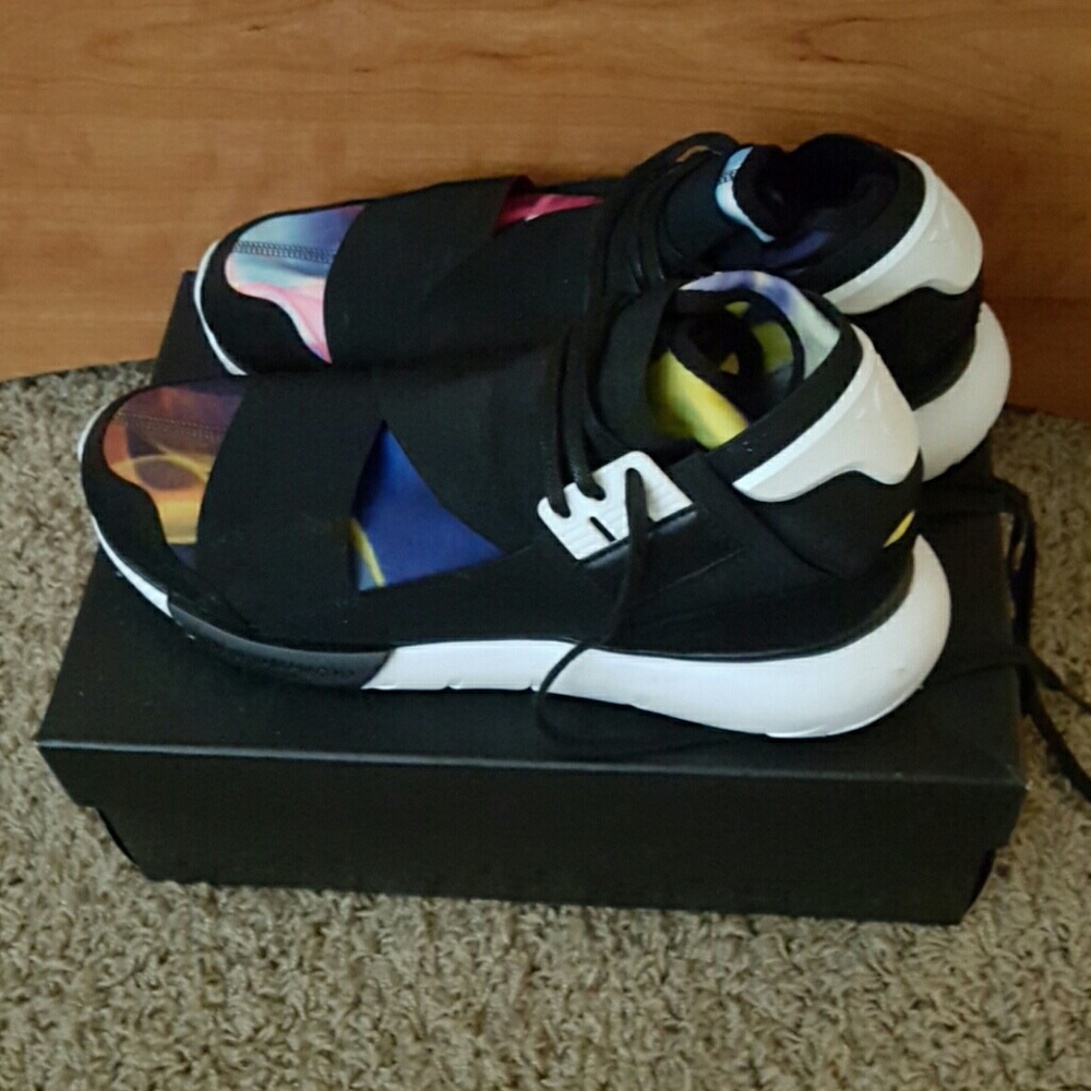Running shoes