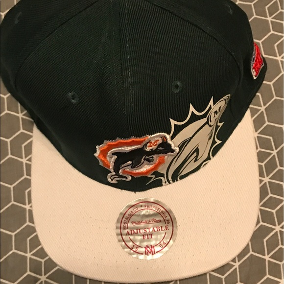 Miami Dolphins SnapBack - Picture 1 of 2