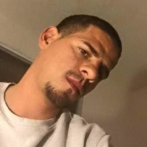 Meet your Posher, Moises