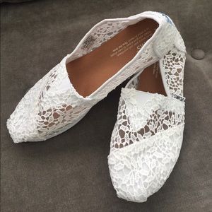 NWT Toms White Lace Size 7