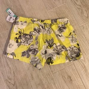 Yellow flower linen shorts