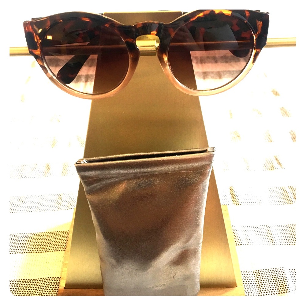 SOLD Loft Ombré Tortoise Sunglasses