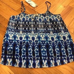 SMYMM Blue printed top NWt sz med
