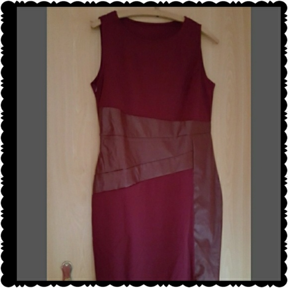 Burgundy bodycon dress sz sm - Picture 3 of 3