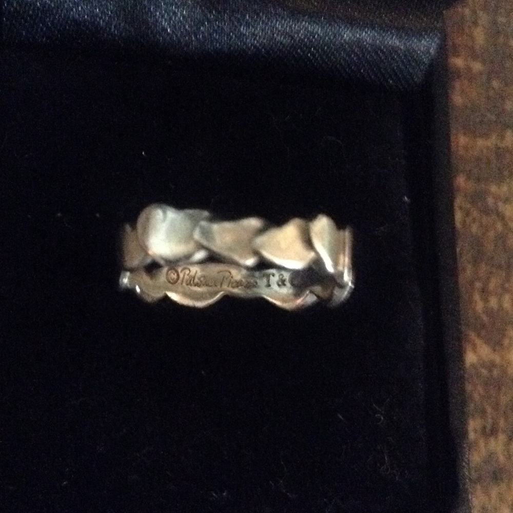 Authentic Tiffany ring...sz 5.75