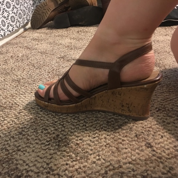 Brown Wedges - Picture 3 of 4