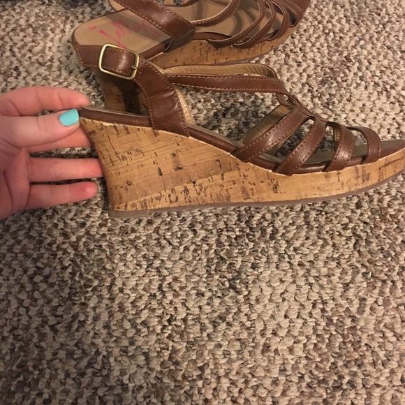 Brown Wedges - Picture 2 of 4