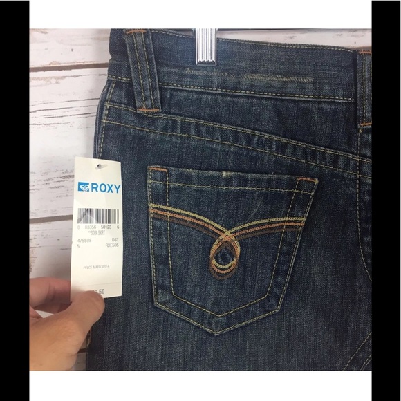 NEW Roxy Women's Distressed Denim Mini Skirt Sz 5 - Picture 6 of 8