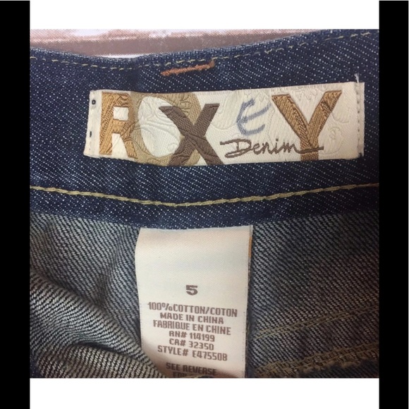 NEW Roxy Women's Distressed Denim Mini Skirt Sz 5 - Picture 7 of 8