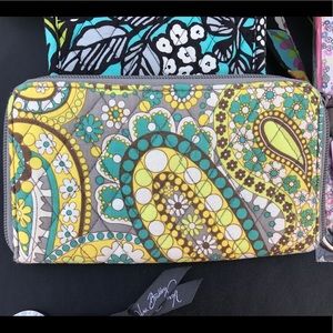Vera Bradley Zip Around Wallet in Lemon Parfait