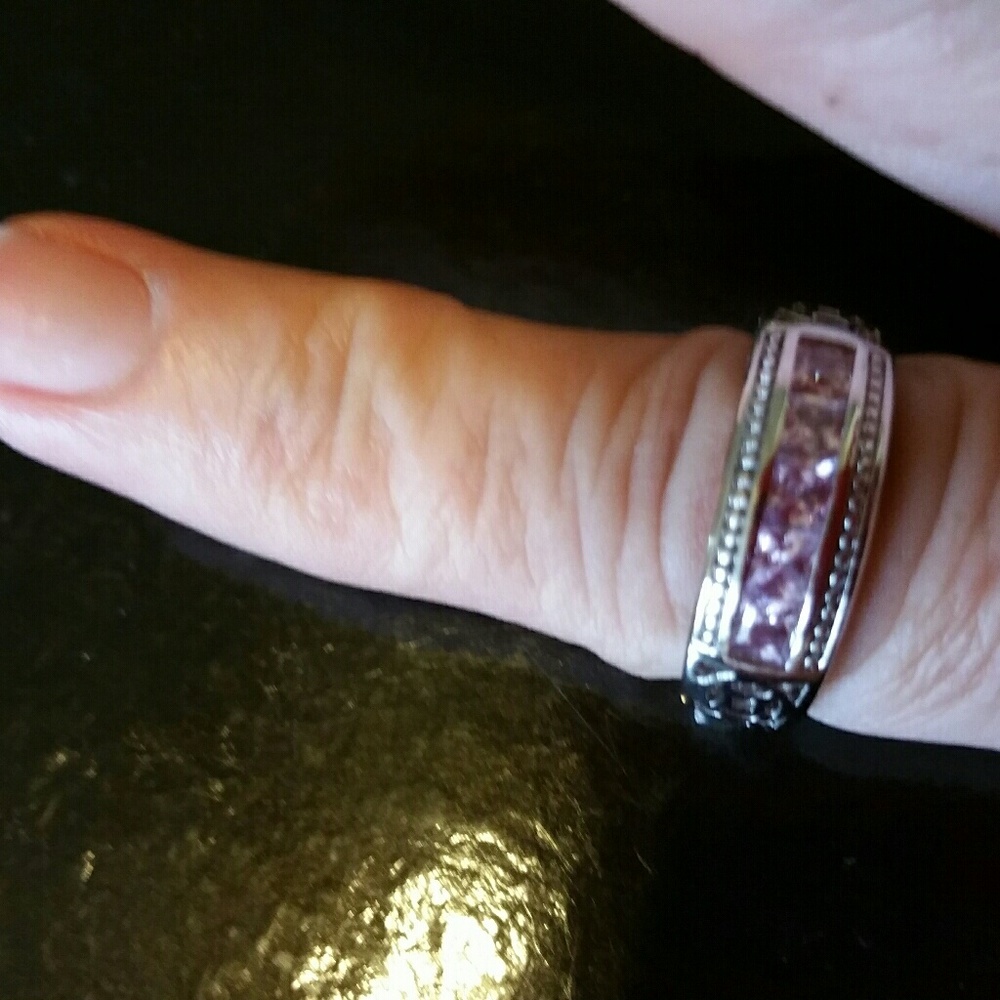 Ring - Picture 2 of 2