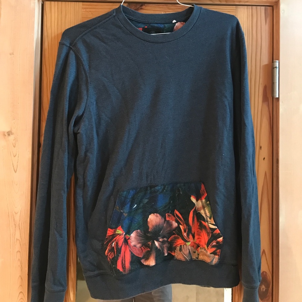 On the Byas Crewneck sweatshirt