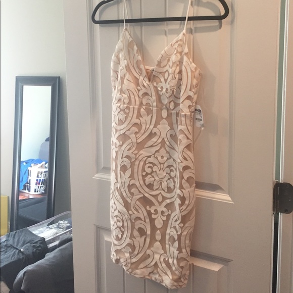 Charlotte Russe Dresses & Skirts - Stunning NWT Dress