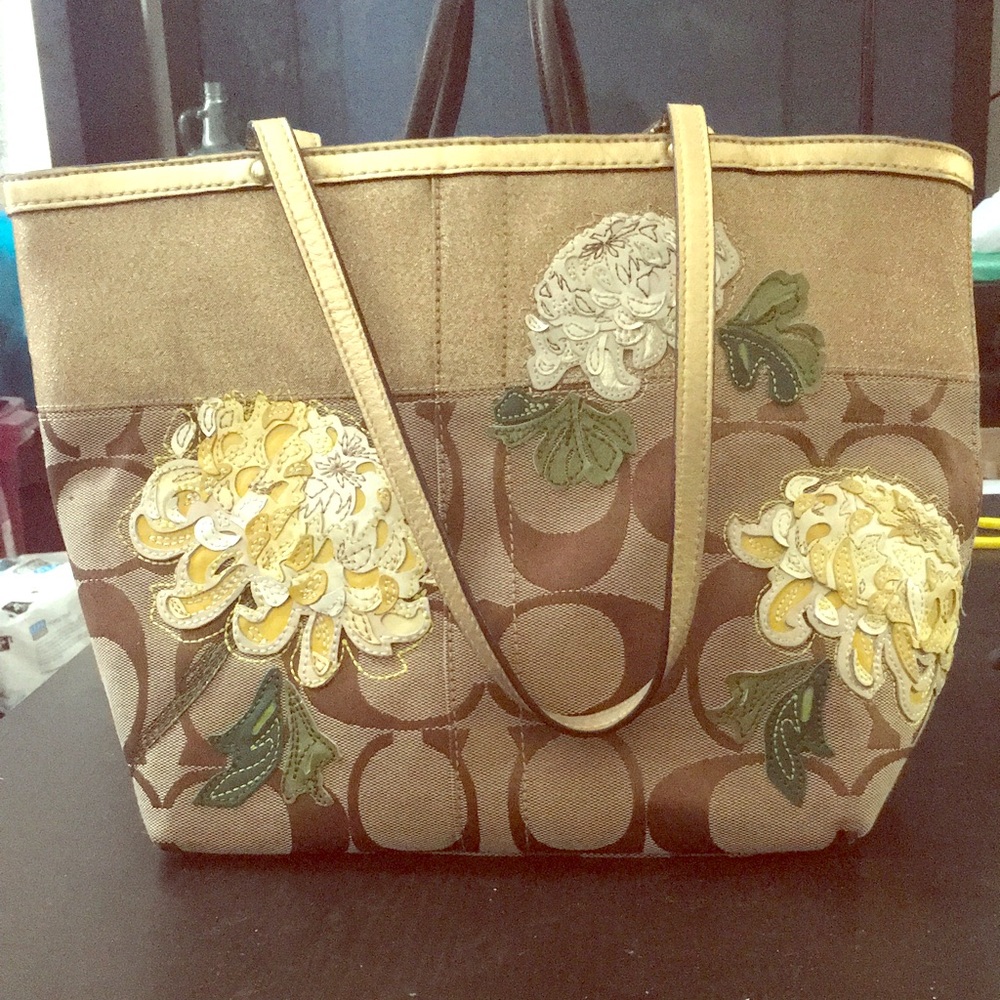 Small vintage coach tote