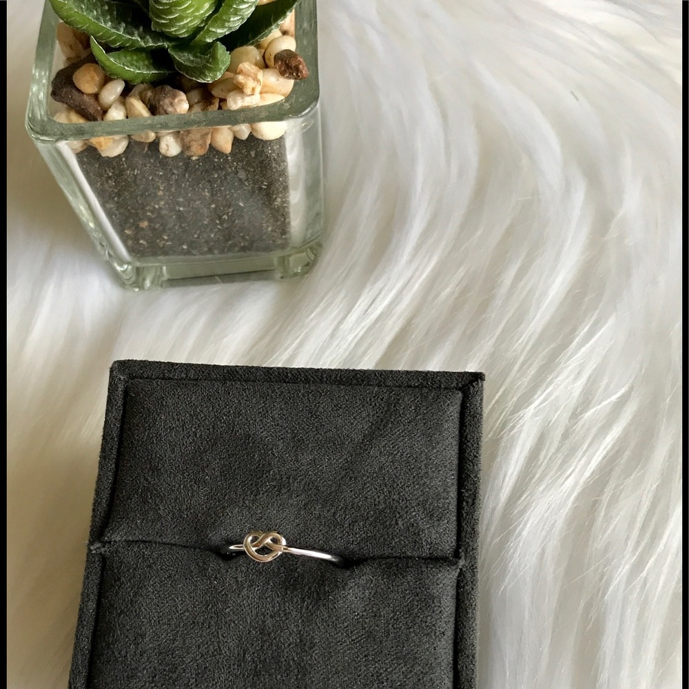 Love Knot 925 Sterling Silver Ring