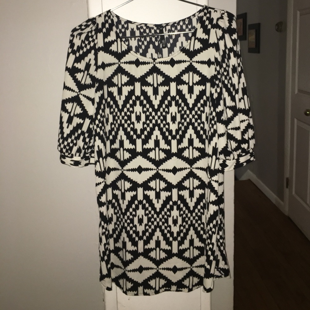Beautiful Aztec 100% Polyester dress