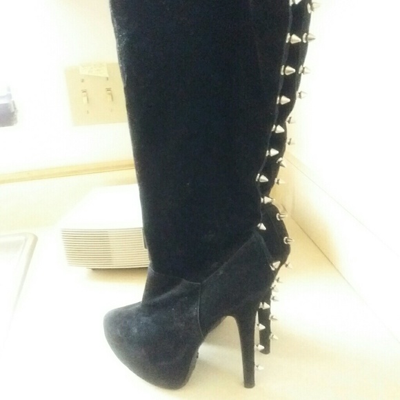 Studded heeled boots (velvet) 7.5 - Picture 1 of 4