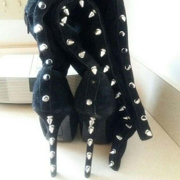 Studded heeled boots (velvet) 7.5 - Picture 4 of 4