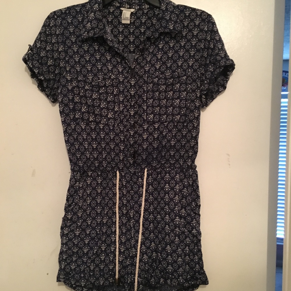 Romper with tie waist and pockets.. super cute
