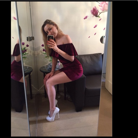 ❤️Shoulder off velvet bodycon sexy dress❤️ - Picture 6 of 8
