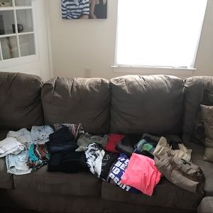 HUGE LOT OF WOMENS CLOTHES MUST GO