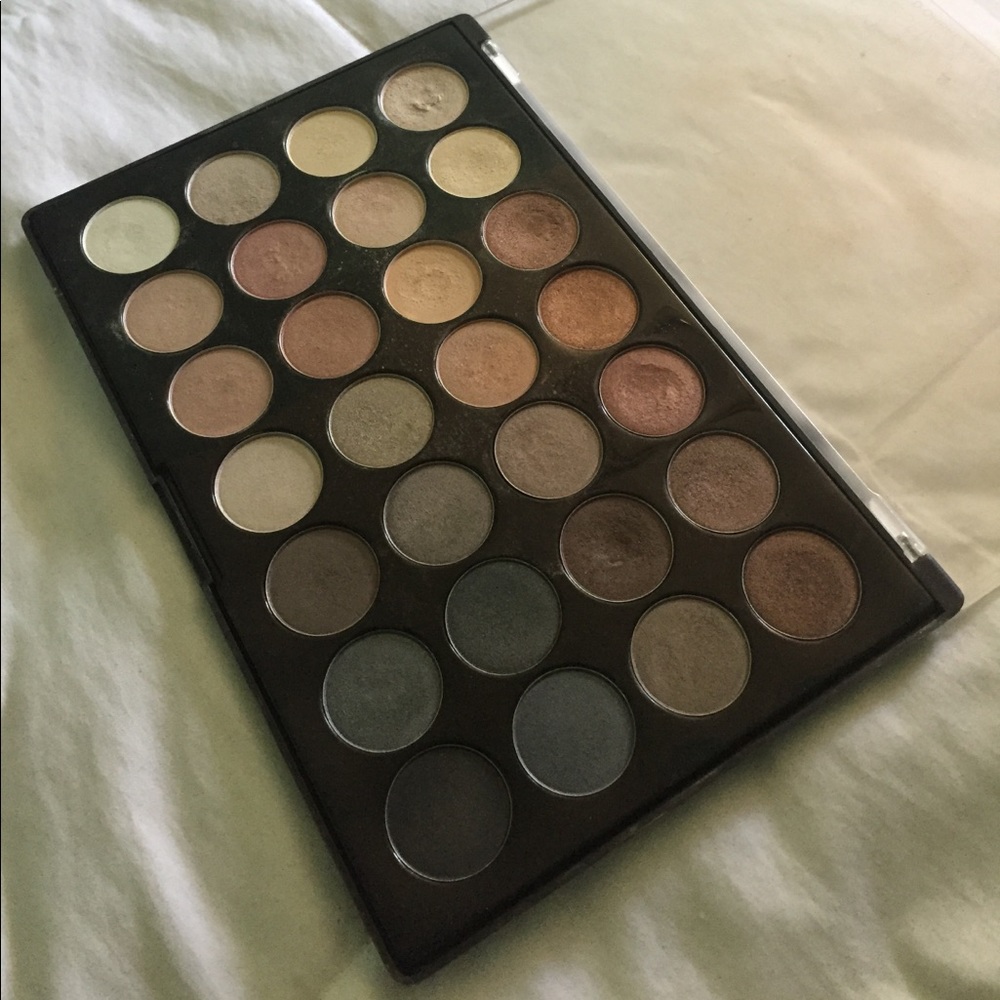 BH Cosmetics Eyeshadow Palette