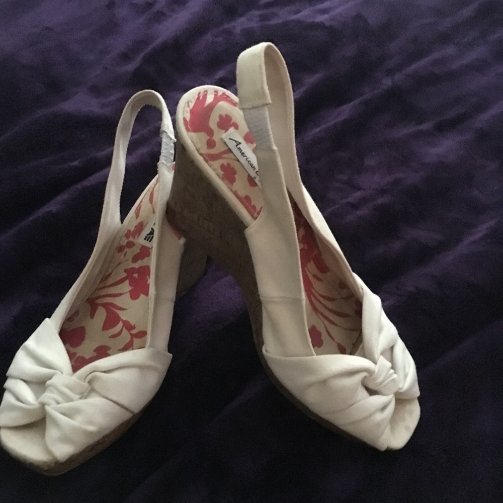 White wedges