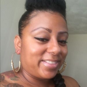 Meet your Posher, Melissa