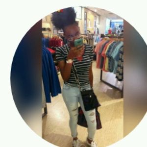 Meet your Posher, Daneshia