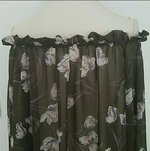 2 LEFT - Floral Off The Shoulder Top - Picture 6 of 7