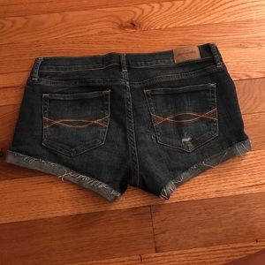 Abercrombie & Fitch size 2/26 shorts GREAT SHAPE