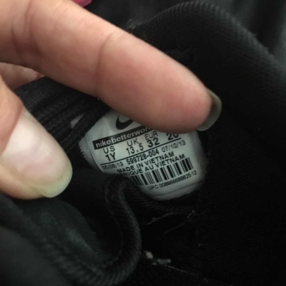 Nikes - Picture 3 of 3