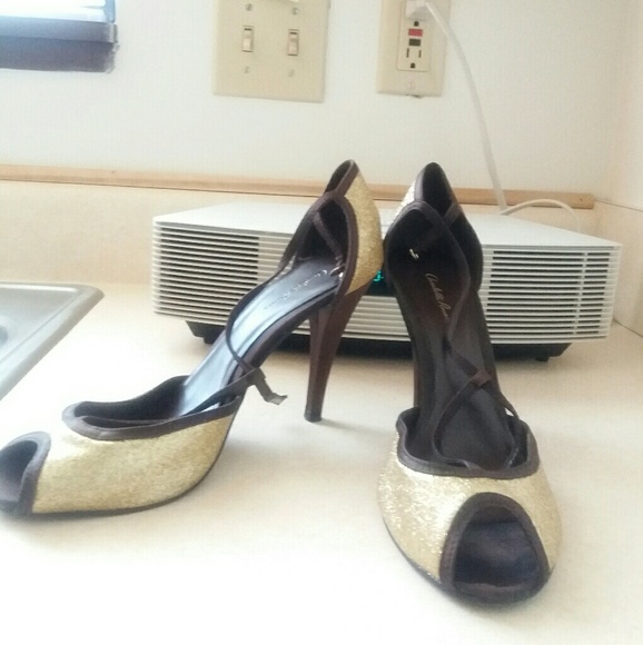 Gold & tan peep toe heels 8 - Picture 4 of 4