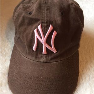 Genuine New York Yankee Hat in Chocolate/Pink