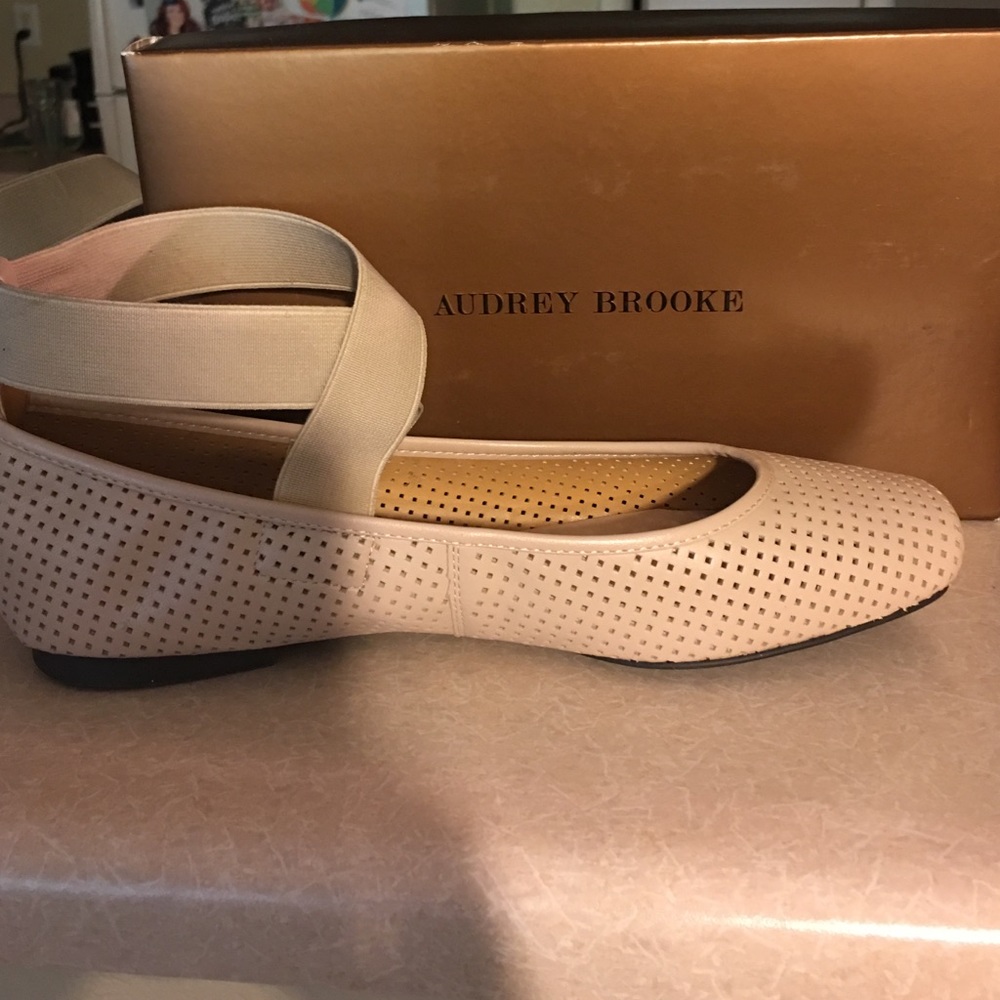 Blush ballet perforated flats