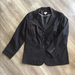 Tailored black blazer.