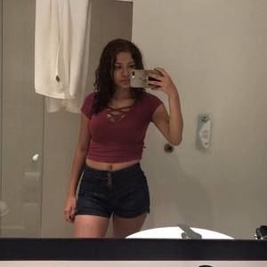 Meet your Posher, Angie