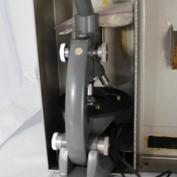 Vintage Bausch & Lomb Standard Teaching Microscope - Picture 3 of 5