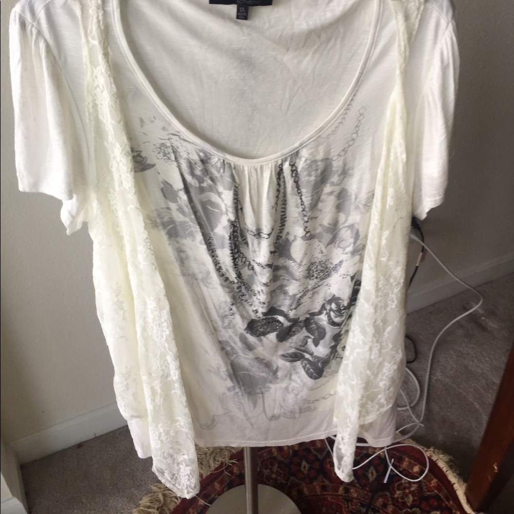 White floral attached lace vest