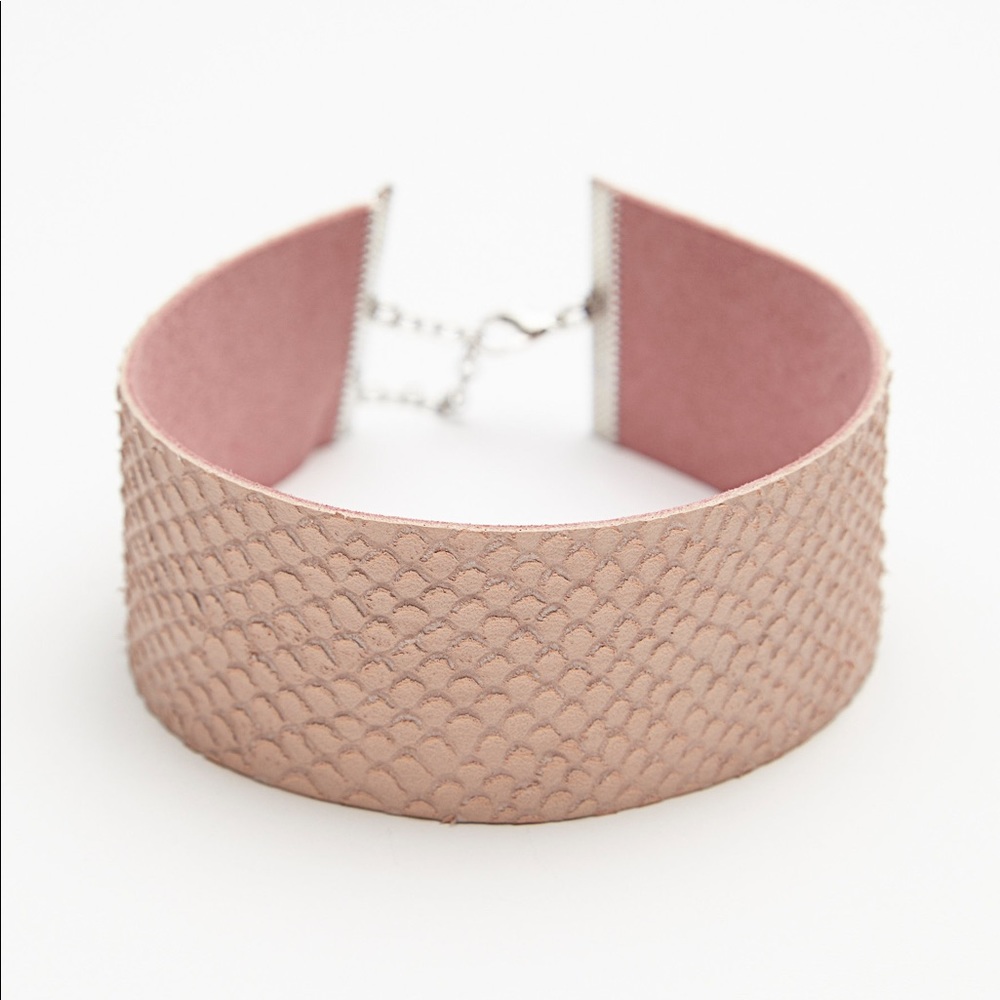 Free People rebel soul choker in pink - Picture 1 of 3