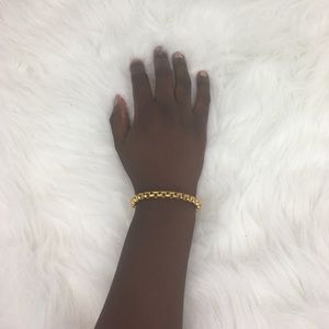 Gold Bracelet with Diamond Encrusted Clasp