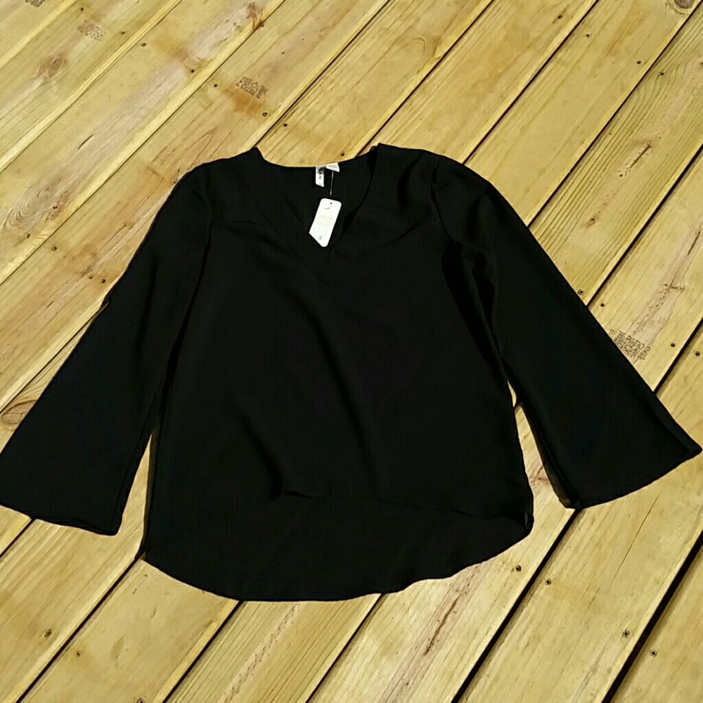 Black long sleeve sheer top NWT - Picture 1 of 5