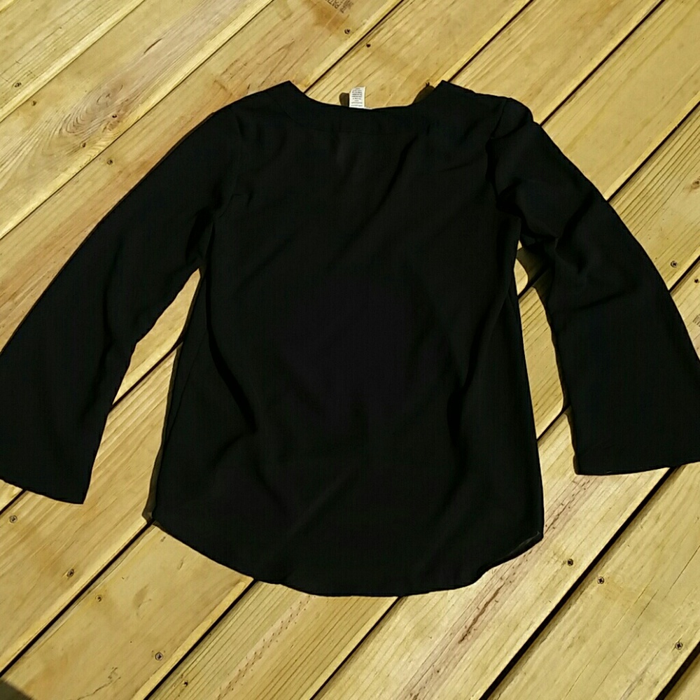 Black long sleeve sheer top NWT - Picture 2 of 5