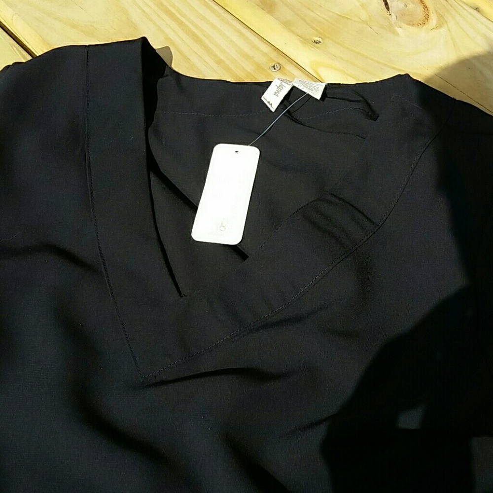 Black long sleeve sheer top NWT - Picture 5 of 5