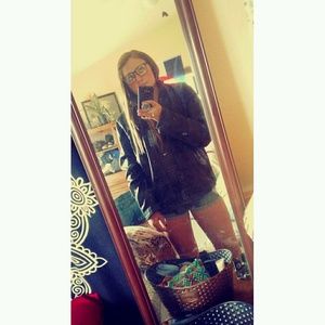 Meet your Posher, Sierra