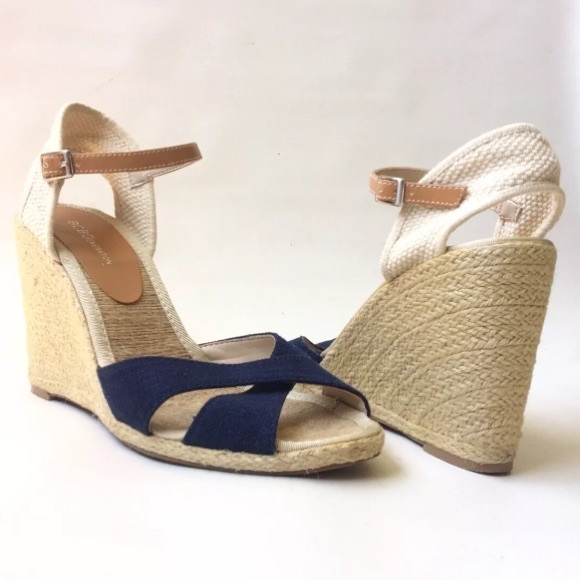 BCBG Generation Boho Wedge Heels - Picture 7 of 7