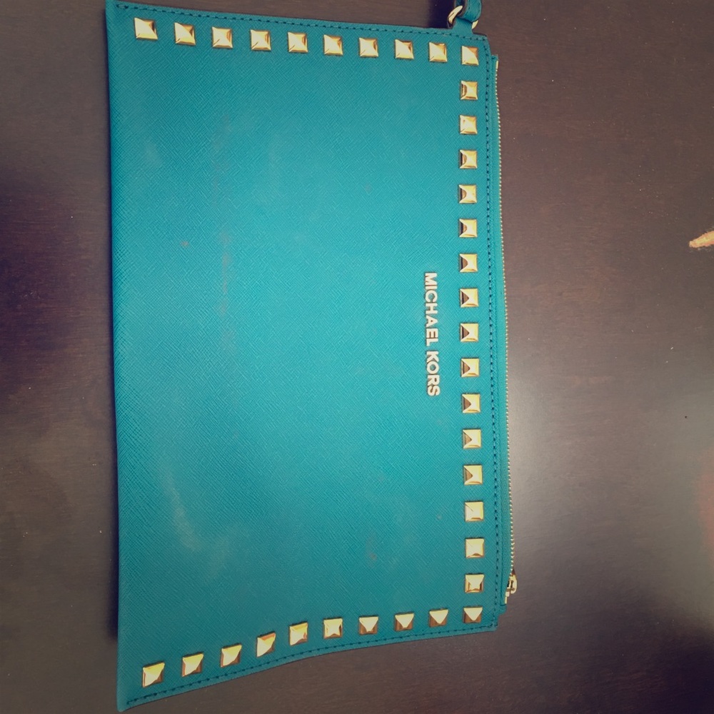 Sea blue clutch